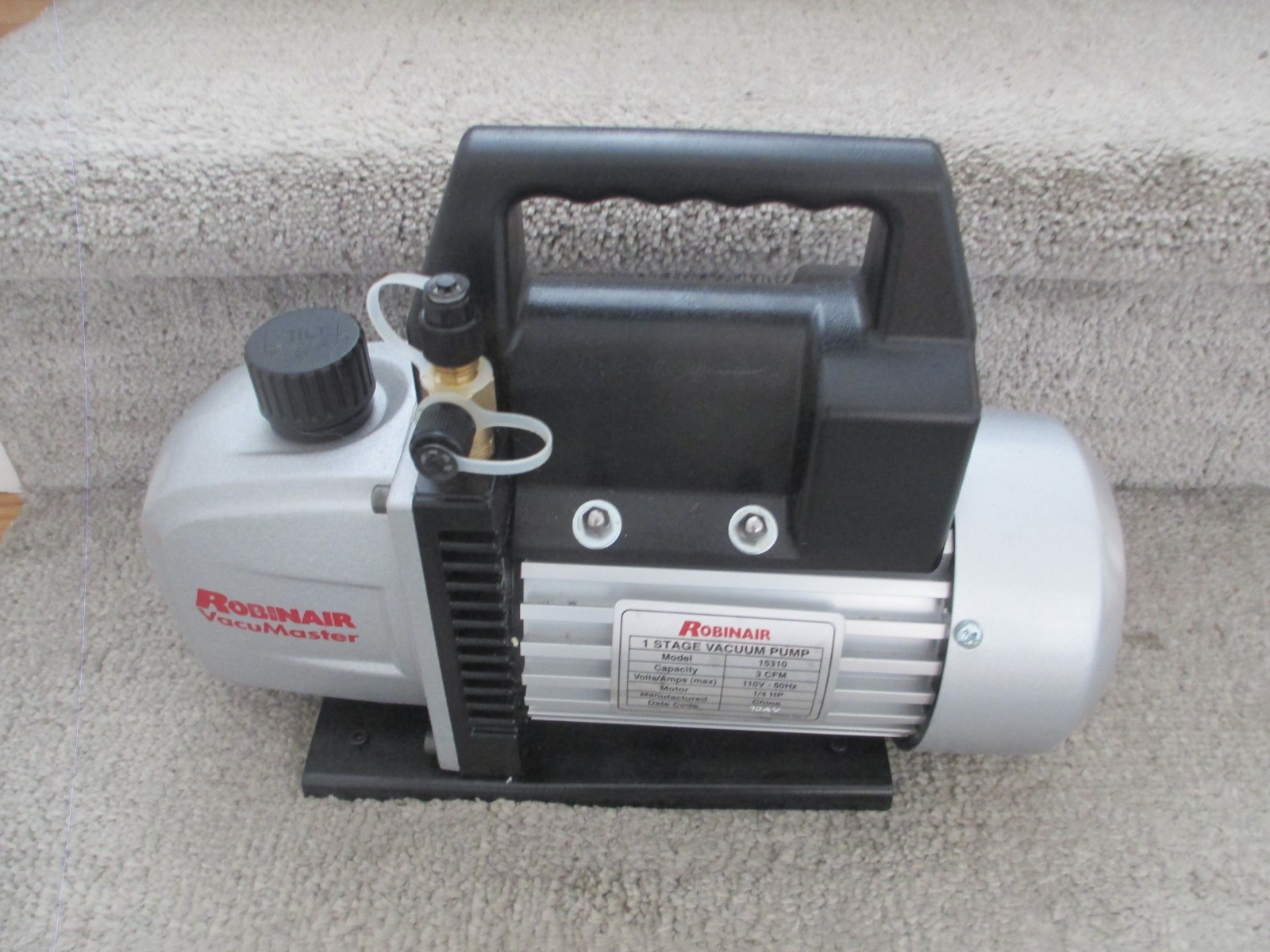 Robinair (15310) VacuMaster Single Stage Vacuum Pump - Single-Stage