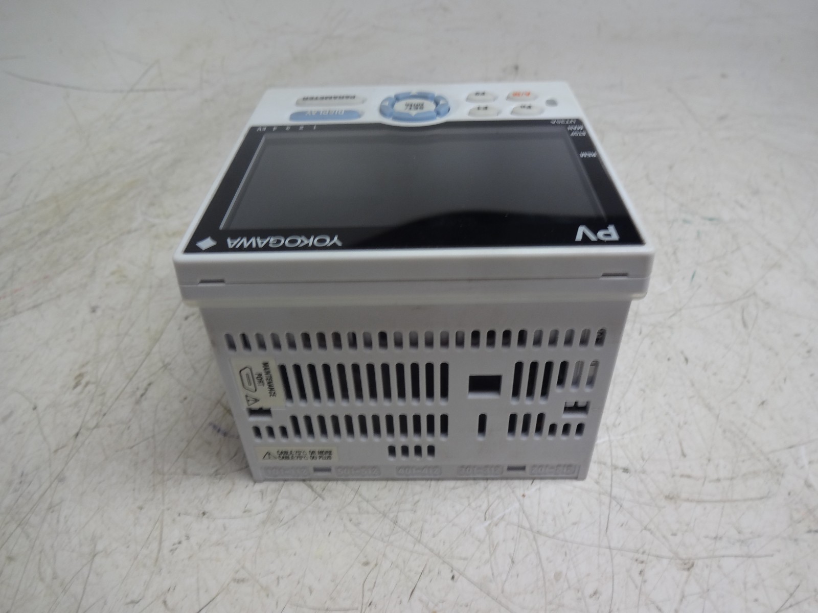 Yokogawa UT35A-100-30-00 Temperature Controller UT35A