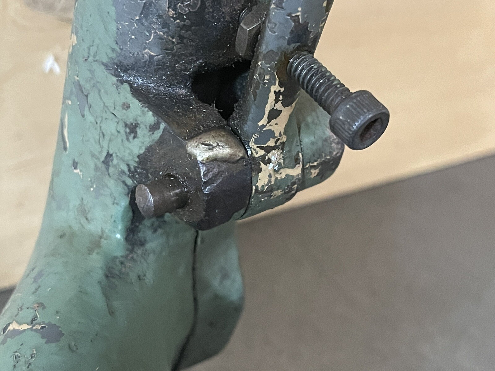 K.O. LEE TOOL & CUTTER GRINDING CENTER - TAIL STOCK -