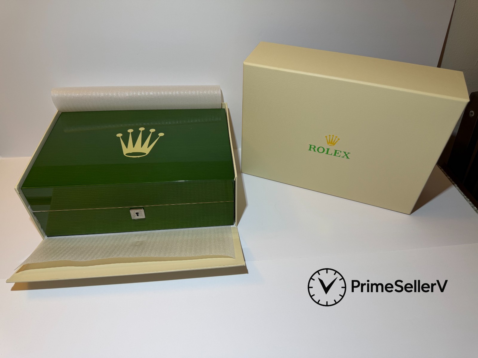 Luxury 10-Slot Green Wooden Watch Box – Premium Display Storage Case