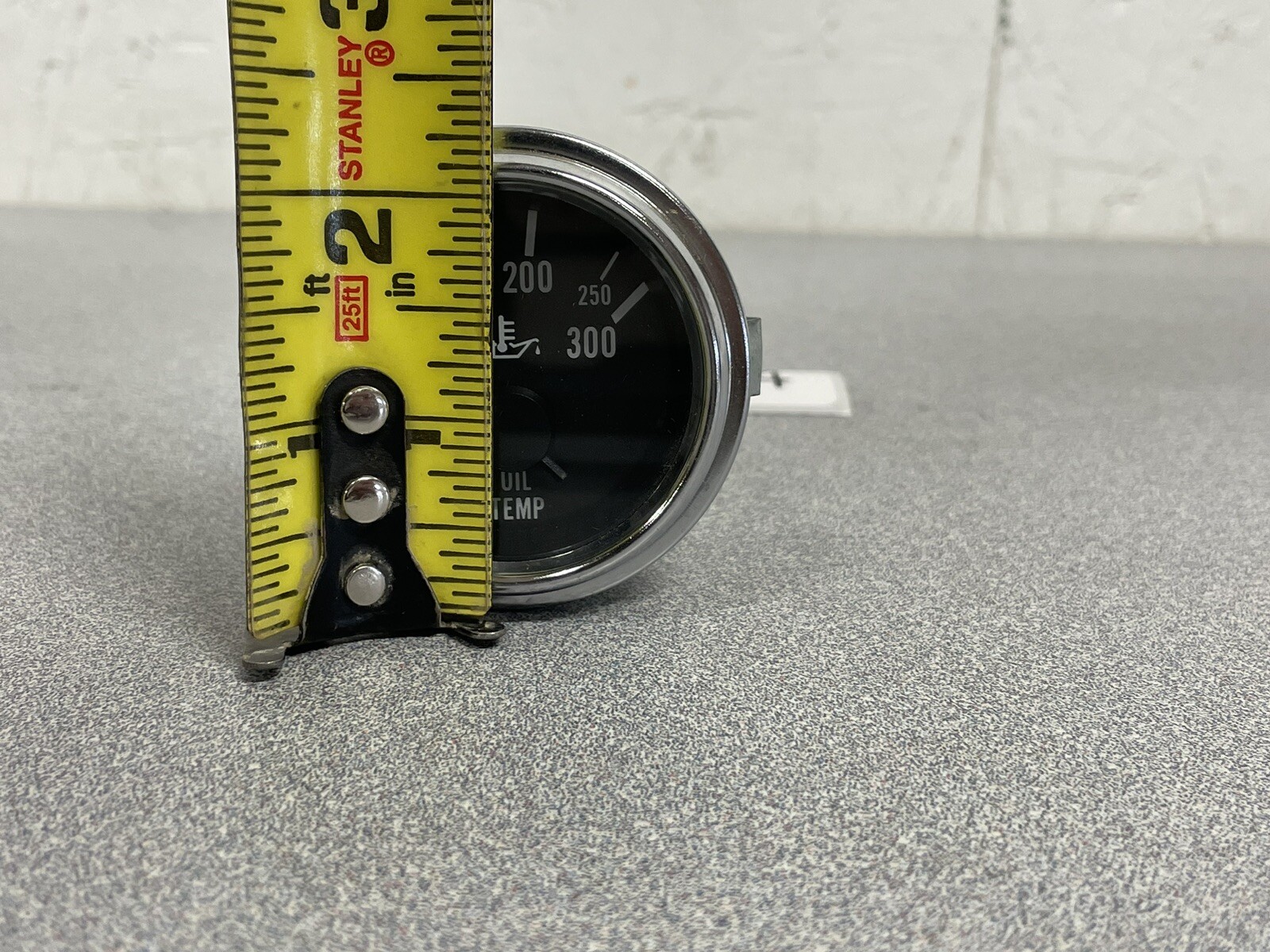 NOS Peterbilt 17-04313-3C0 Engine Oil Temperature Gauge New