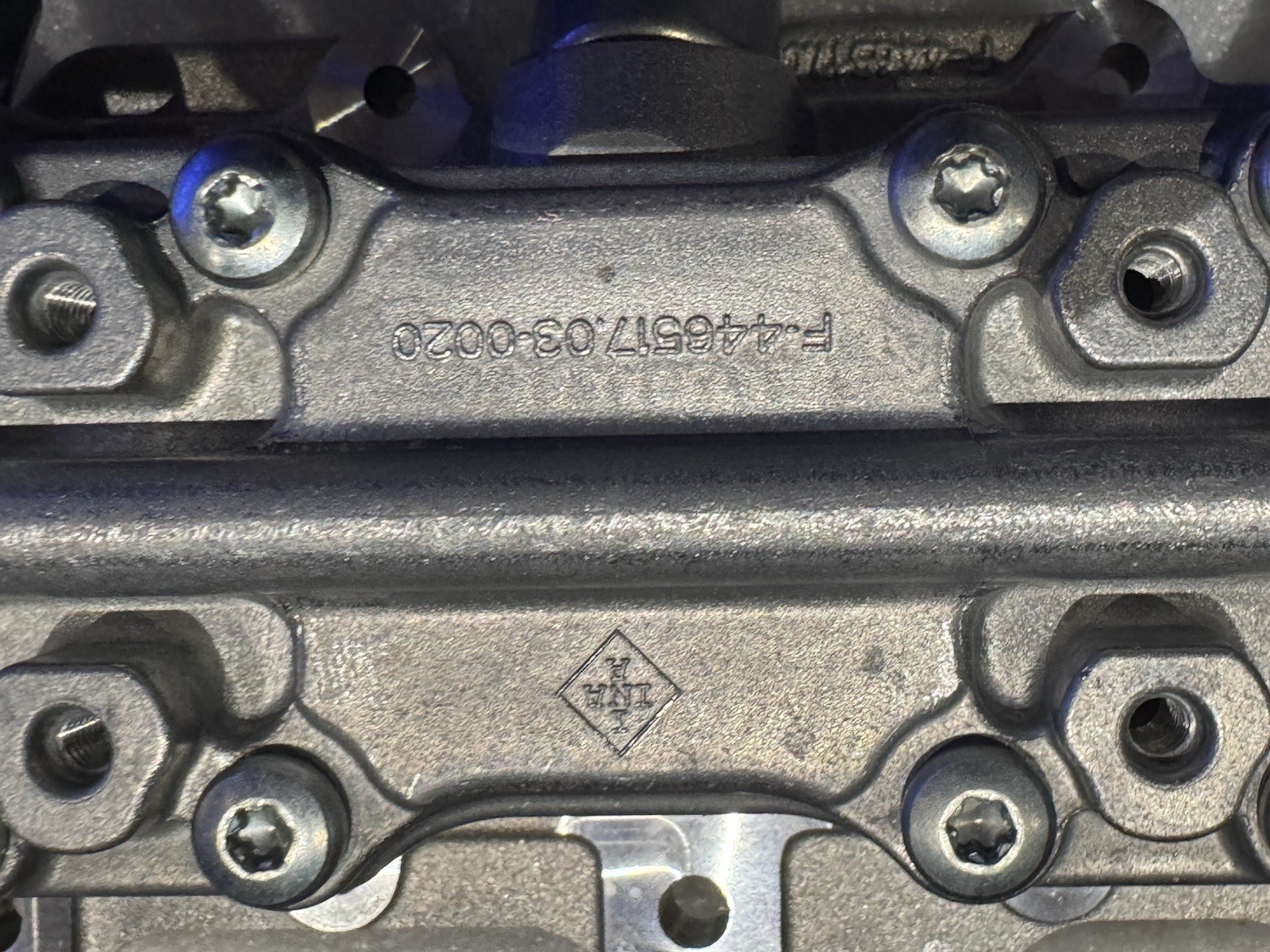 Land Rover 2.0 AJ200 Hydraulic Valve Block RR DISCOVERY SPORT EVOQUE-LR092033