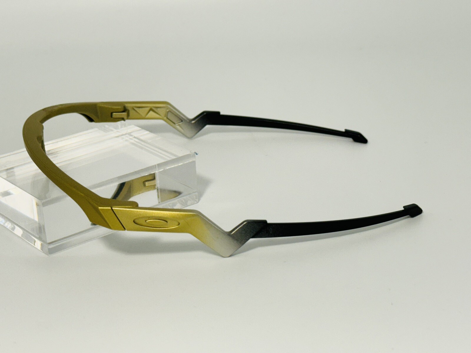 Oakley Resistor Patrick Mahomes Youth Sunglasses Bare Frame Only!! Gold Fade