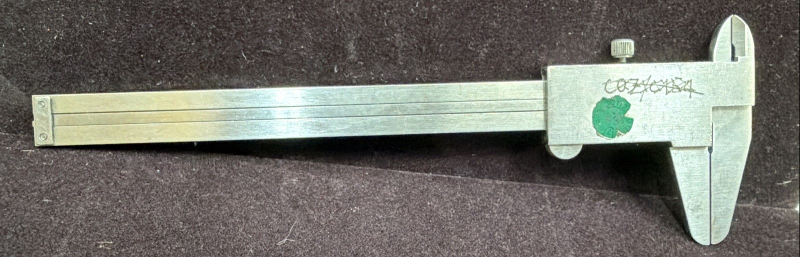 Mitutoyo 530-104 Vernier Caliper 6" 150mm