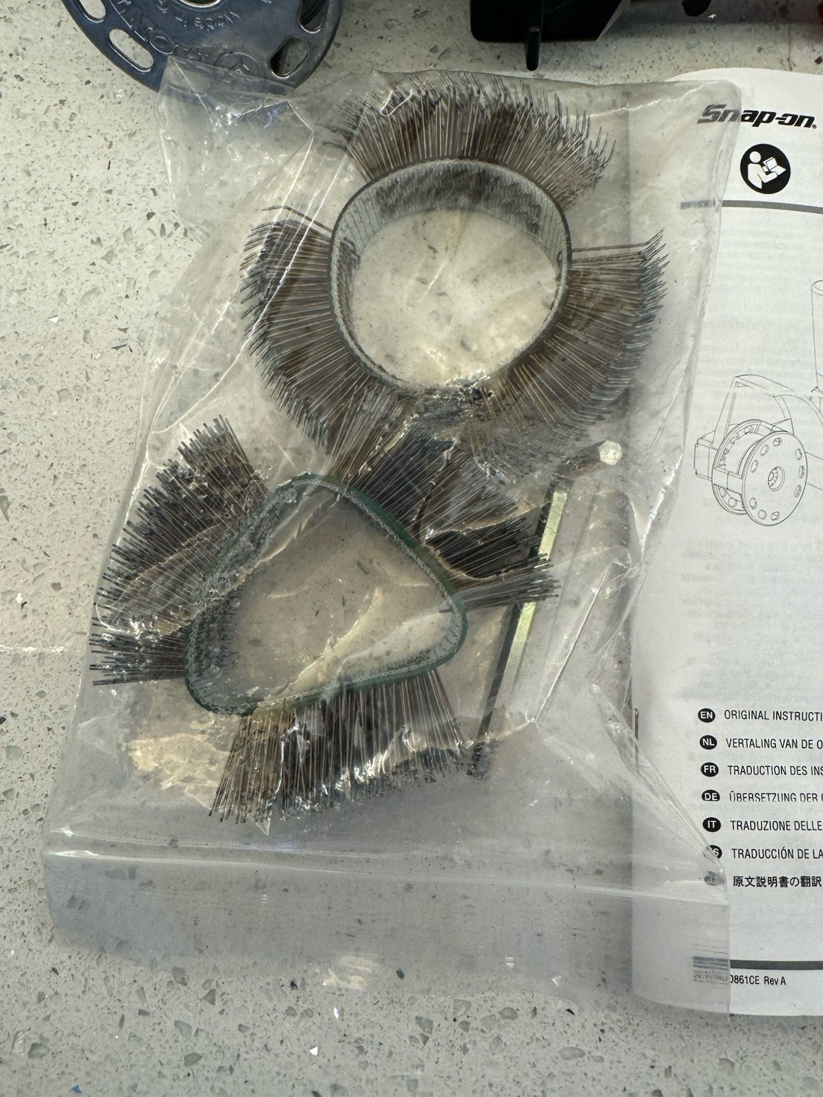 NEW Snap-on CTCRUD861DB 14.4V Lithium Ion Cordless Crud Thug Removal - Tool Only