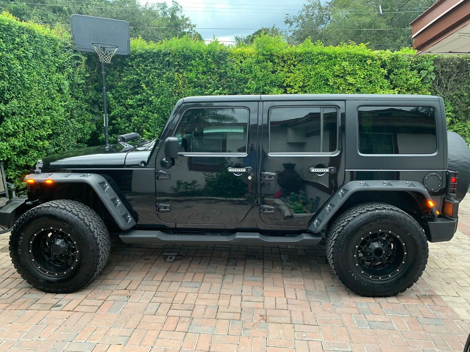 FOR 07-18 JEEP WRANGLER JK 4PCS POCKET-RIVETED STYLE WHEEL FENDER FLARES W/ LED