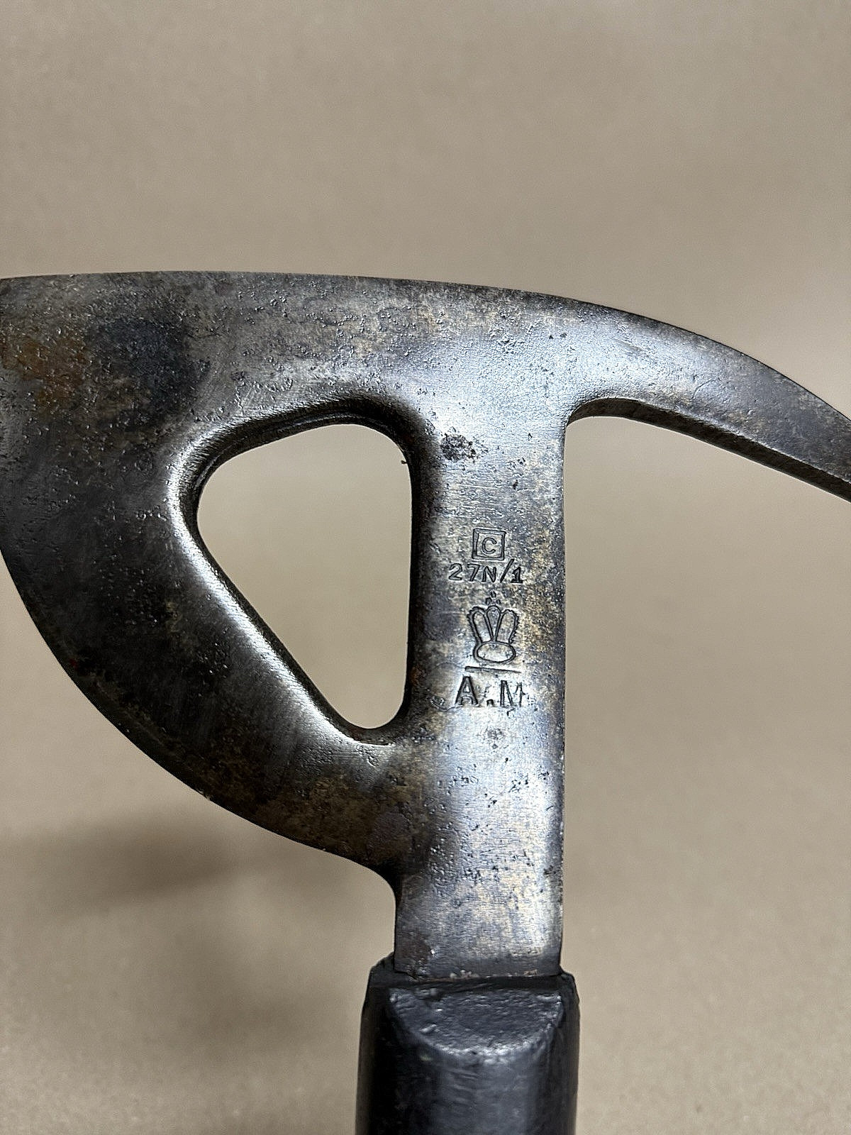 Britian UK WWII Airforce Aircraft Escape Axe 27N/1 - Insulated Rubber Crash Axe