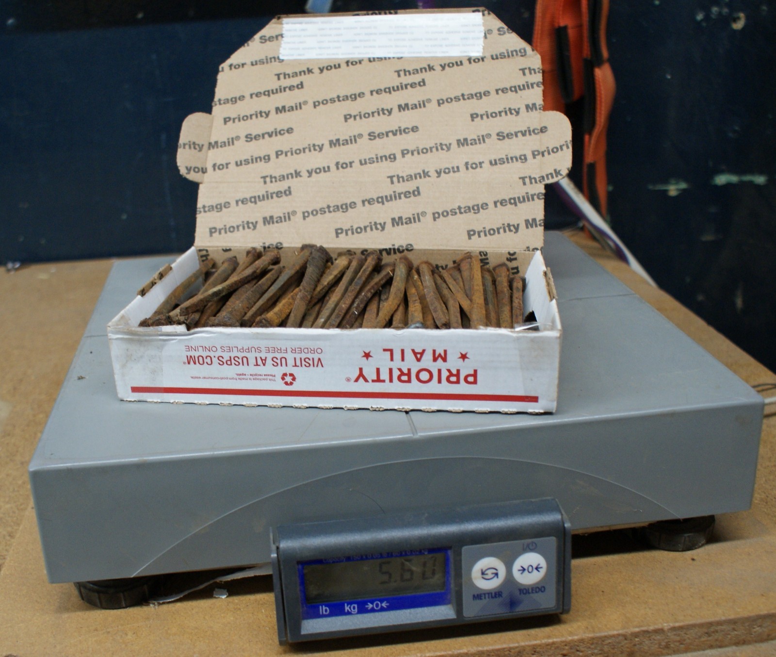 Approx. 500 (25 lbs) ANTIQUE (1800'S) SQUARE 4.5" LONG NAILS