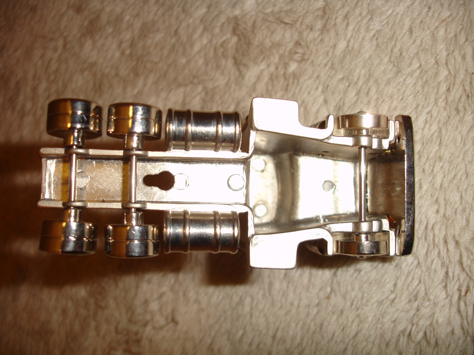 Adesa Little Rock Diecast Semi Truck 18 Wheeler Desk Clock 5.75" Silvertone