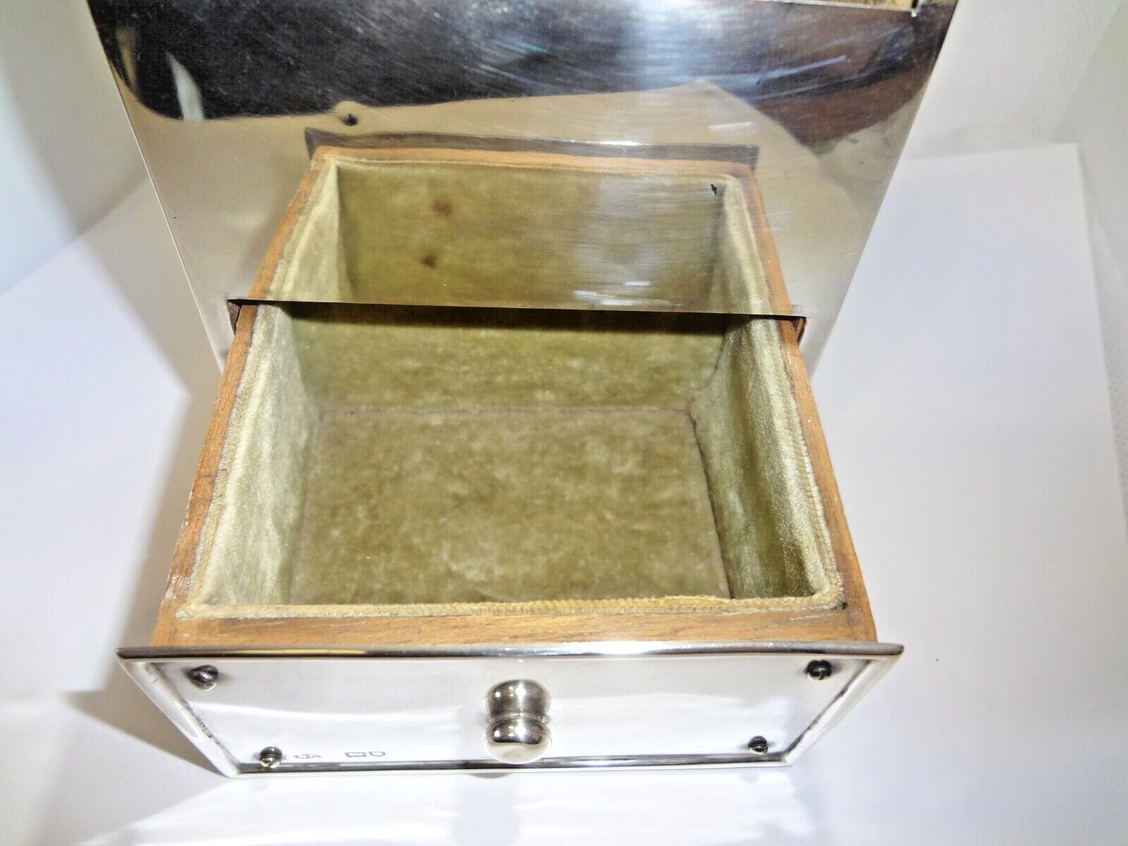 1902 William Comyns (London) Lined Sterling Silver Jewelry Ormolu Casket Box