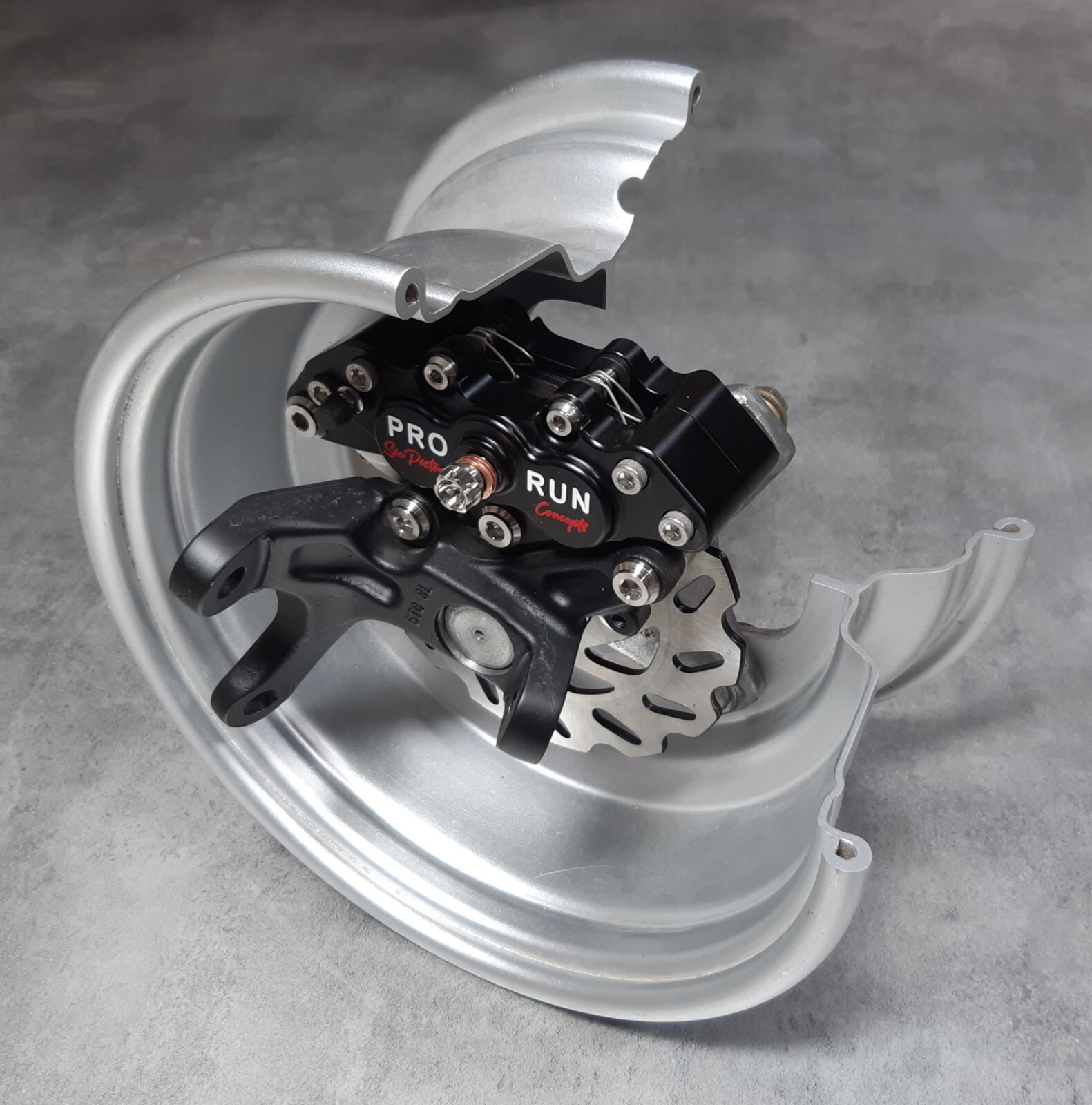 Yamaha 350 Banshee PRO RUN Concepts 6 pistons front brake calipers