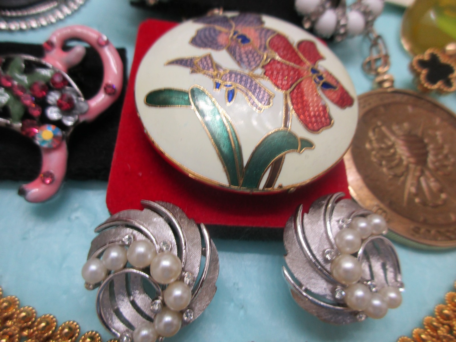 Vtg to Now Lot JEWELRY WEISS C.TRIFARI,925 Swiss Piano+Cameo Locket brooch,ring+
