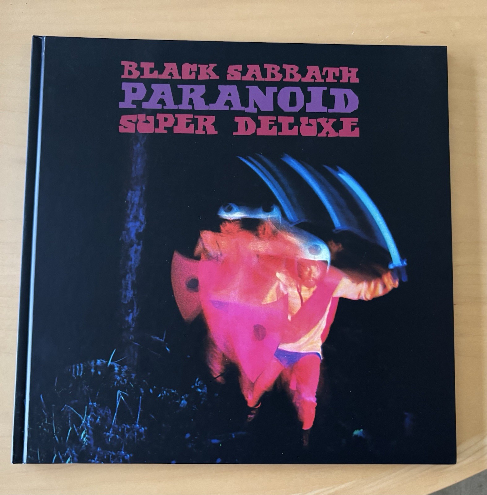 OZZY OSBOURNE PARANOID HARDCOVER LARGE COLOR/BW ILLUSTRATED COFFEE TABLE BOOK NM