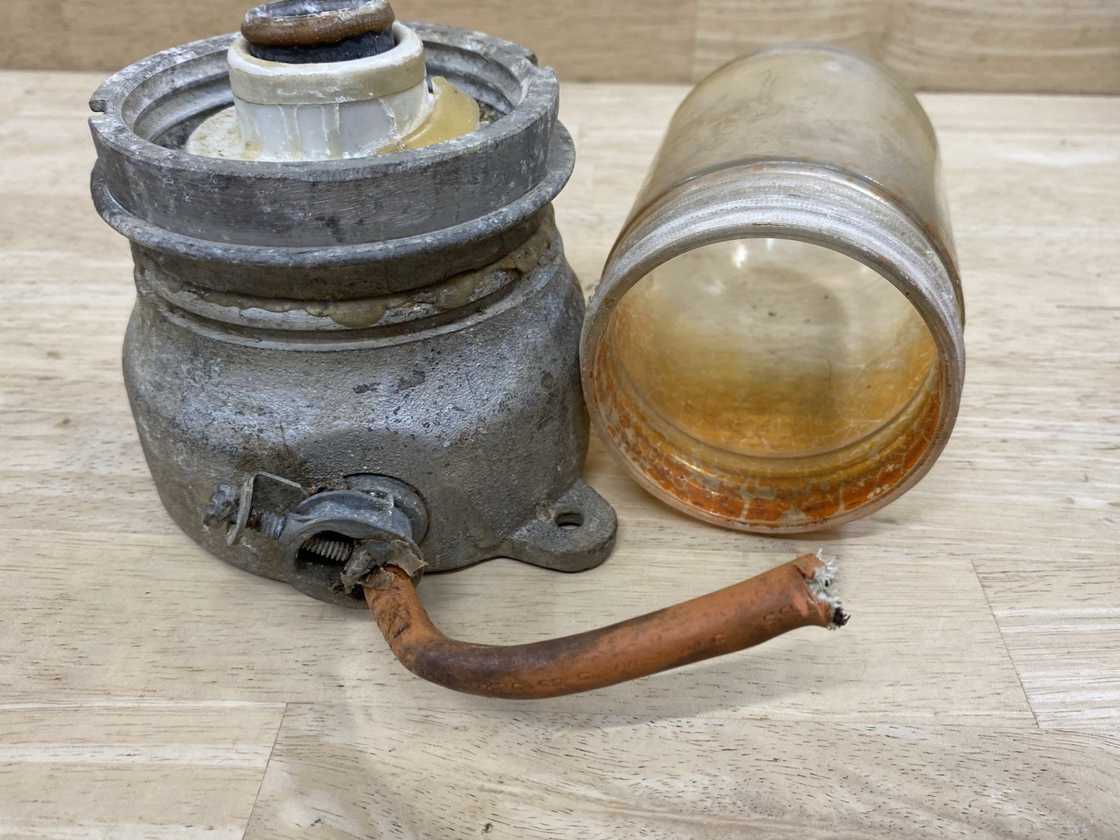 APPLETON EXPLOSION PROOF Glass industrial Light fixture Antique