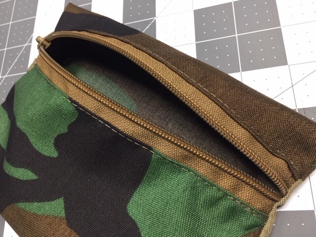 LIVESOUTSIDE.COM M81 Woodland Camo Tactical Green Zipper Bag Small USA Made Army