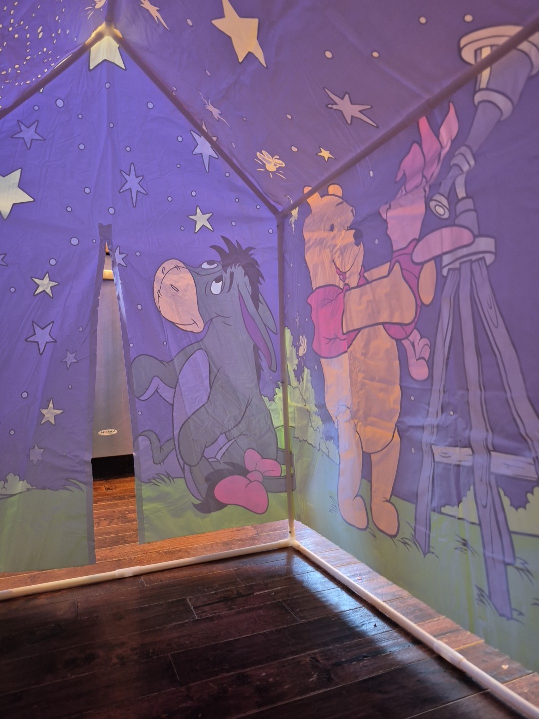 Vintage Disney Winnie The Pooh Playhouse Tent Glow In The Dark - Rare -