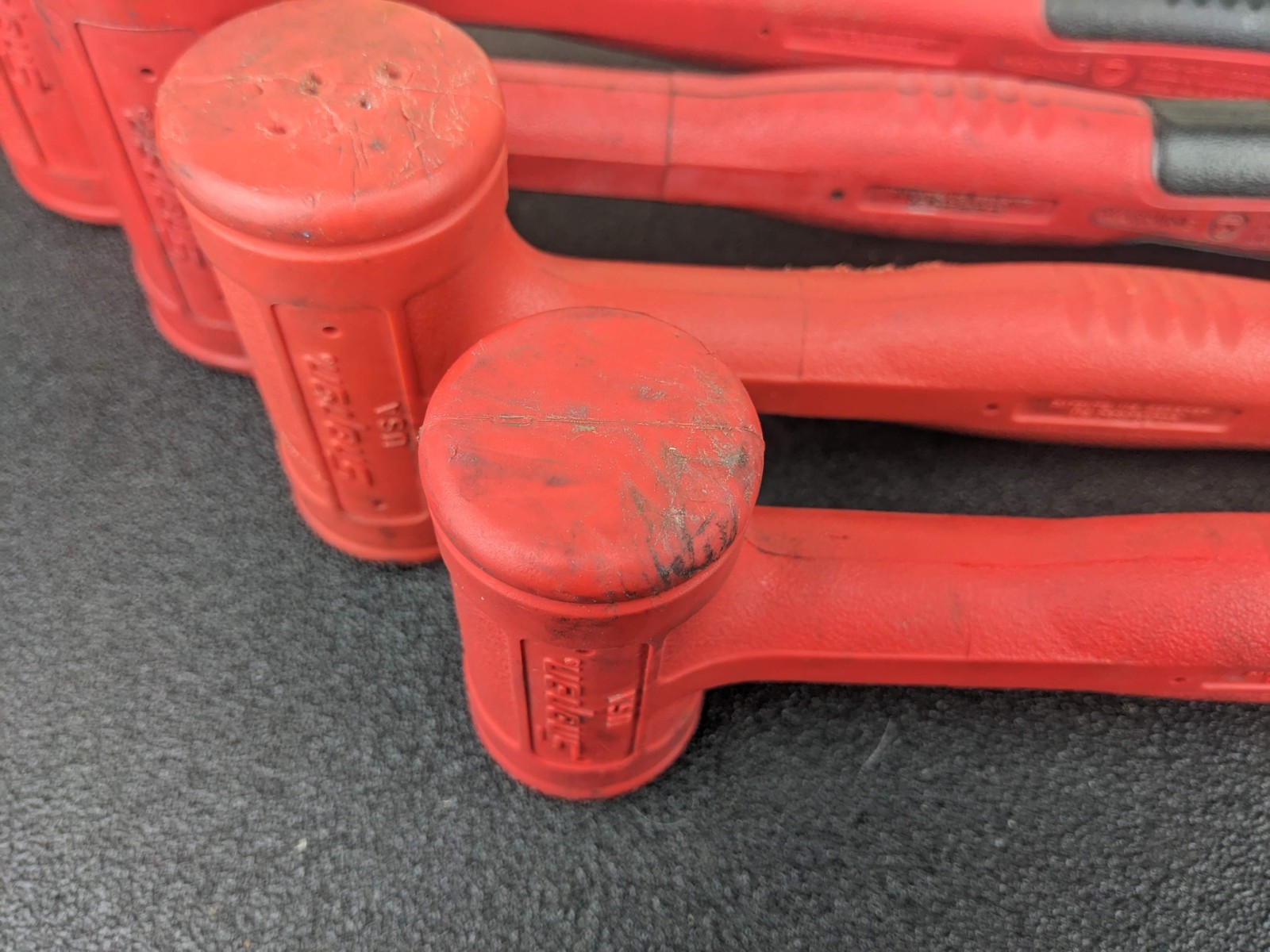 #bn105 Snap-on Tools 5Pc Master HBFE Red Soft Grip Dead Blow Hammer Set