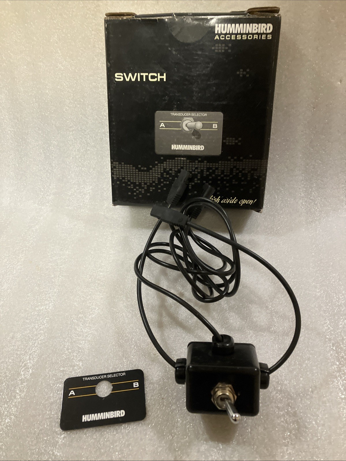 New Old Stock Hummingbird SS1-6 Switch For 1 Unit To 2 Transducers.
