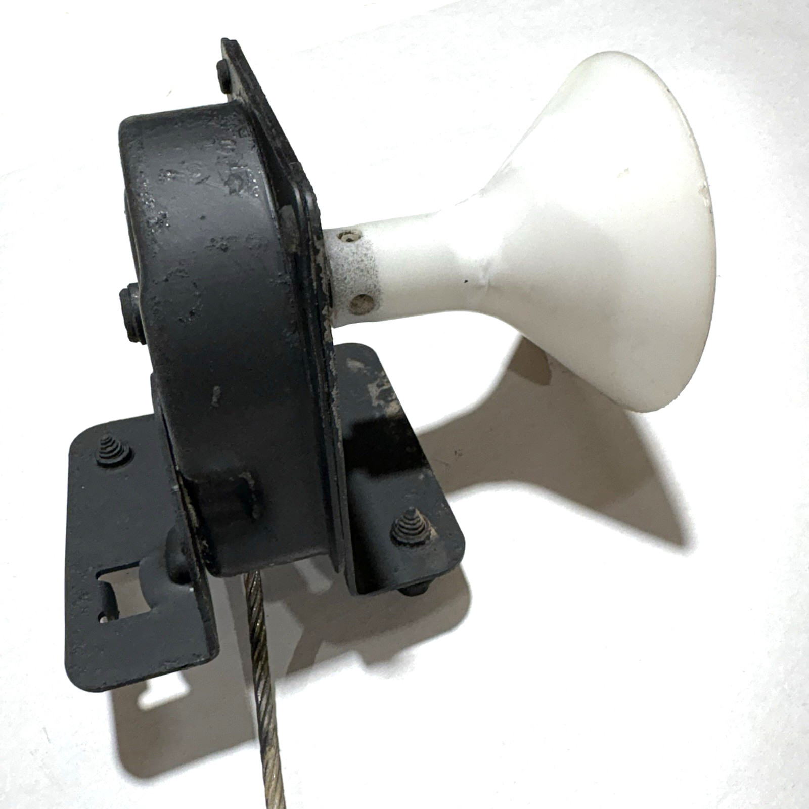 1998-2011 Ford Ranger spare tire carrier with crank (original) Mazda B-Series