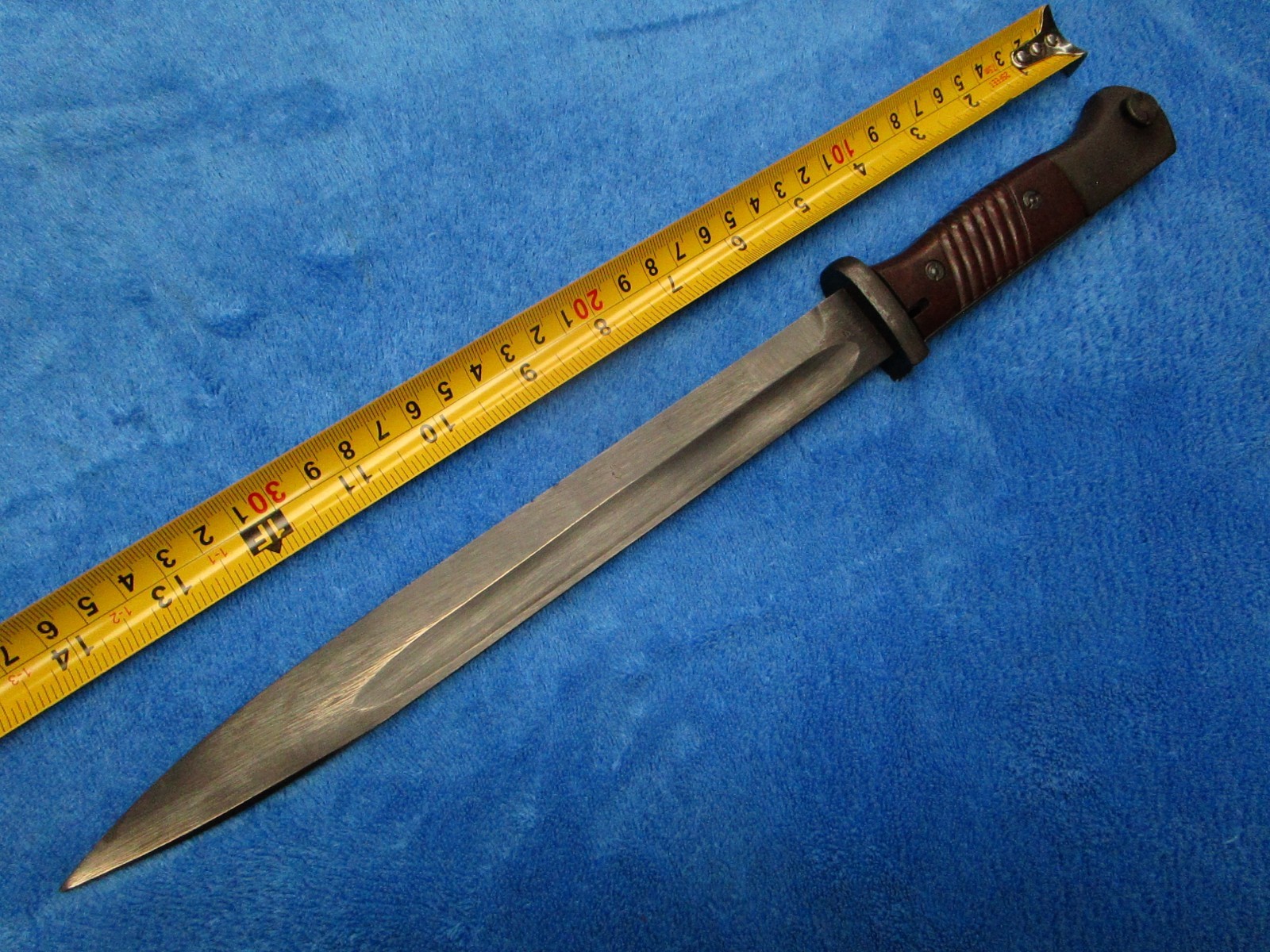 ORIGINAL WW2 GERMAN HERDER FFC 1944 BAYONET AND FFC 1944 SCABBARD WITH QFG FROG