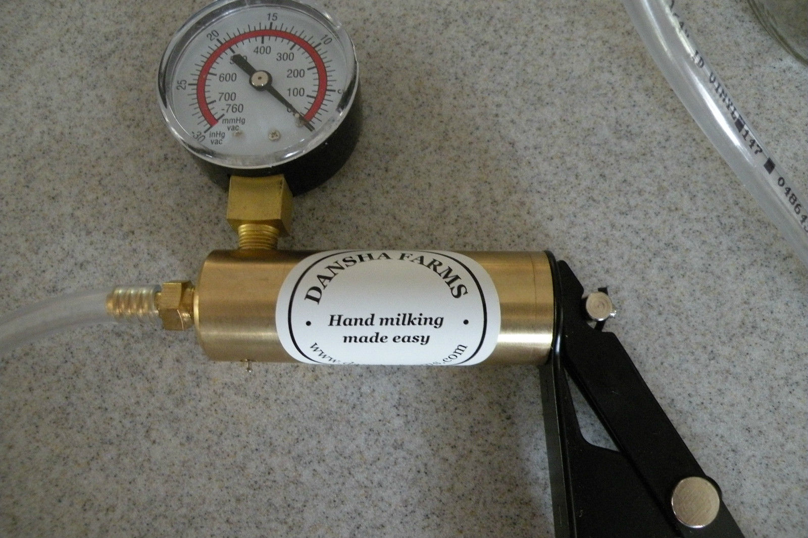 Goat-Sheep Milker Hand Vacuum Milking Machine 1/2 Gallon 2 Teat Dansha Farms™