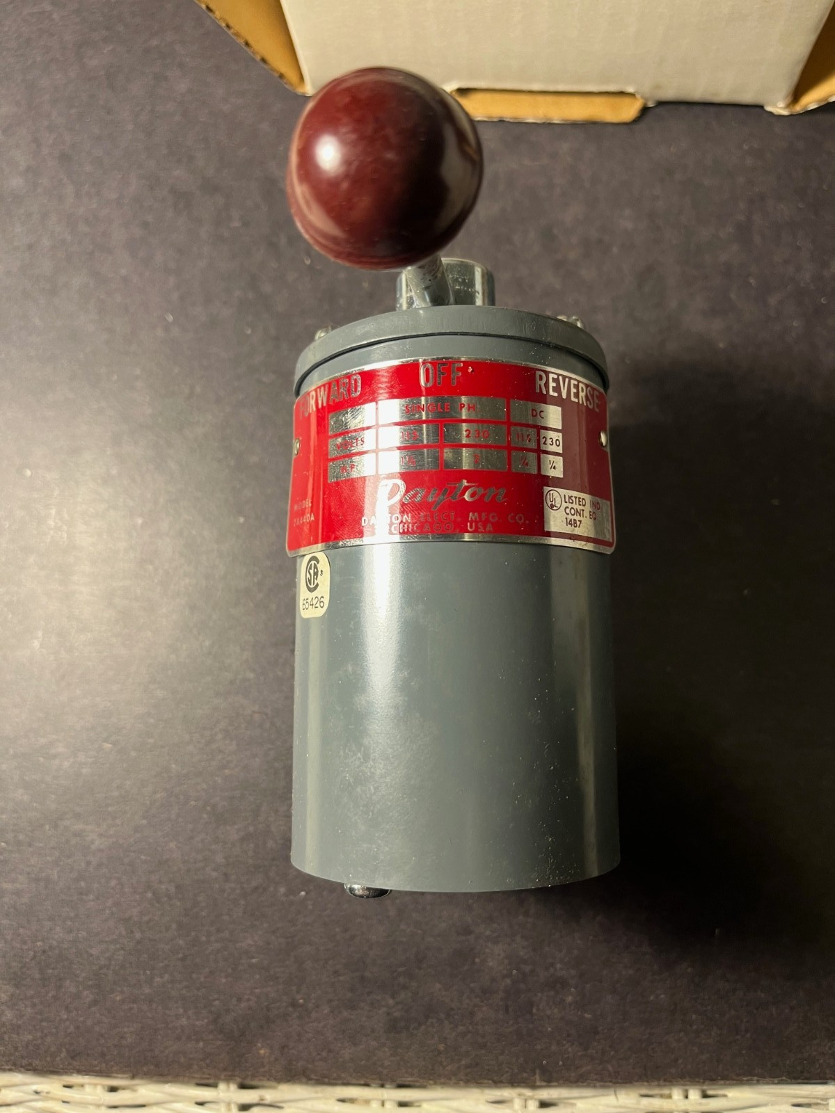 NIB Dayton 2X440A Motor Reversing Switch