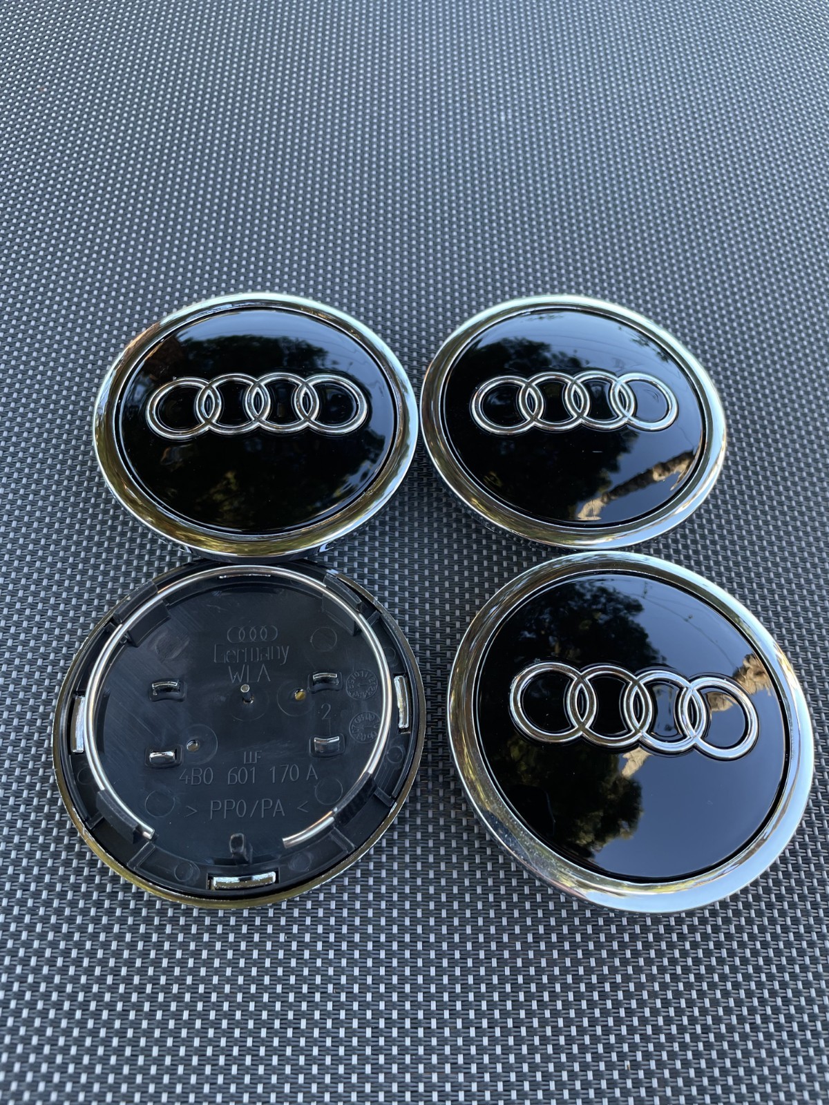 AUDI 4x BLACK - CHROME 69 mm/2.72in Wheel Rim Center Hub Cap