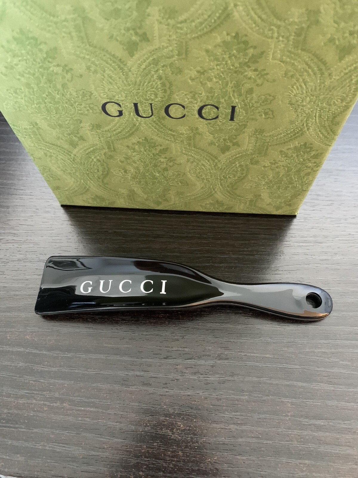3 NEW GUCCI SHOEHORNS 100% AUTHENTIC GUCCI- BROWN WHITE LETTERS HARD PLASTIC 7"