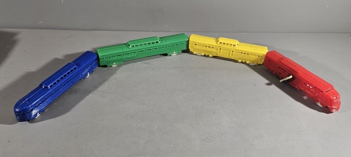 VINTAGE NOSCO MECHANICAL STREAMLINED TRAIN SET 4 UNITS 6521 IN ORIG. BOX