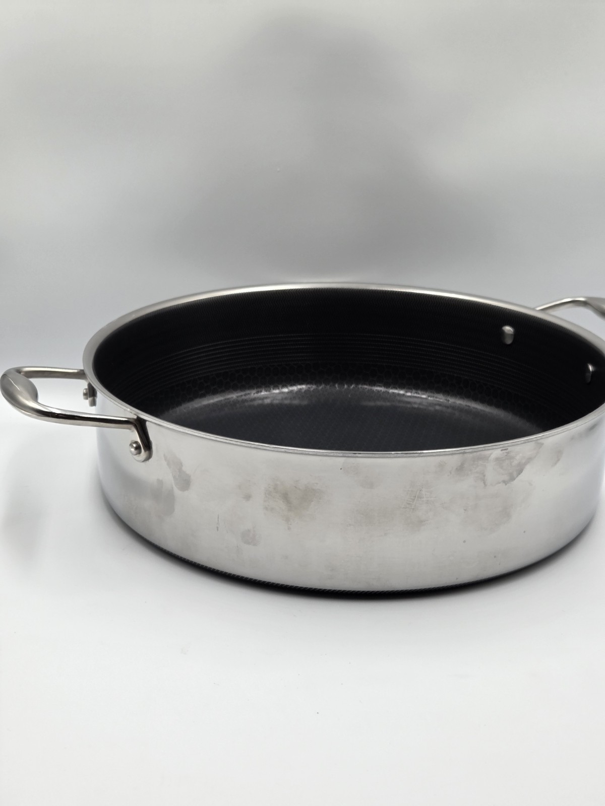 HexClad Hybrid 7-Quart Sauté Pan / Chicken Fryer - No Lid - Used Good Condition