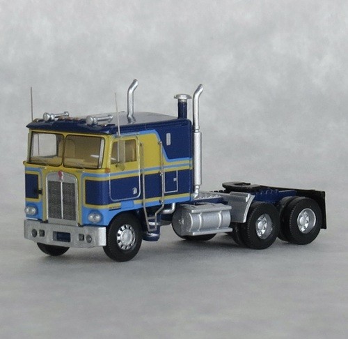 N TRAINWORX  41056 Kenworth K100 VIT Potomac blue/yellow Truck