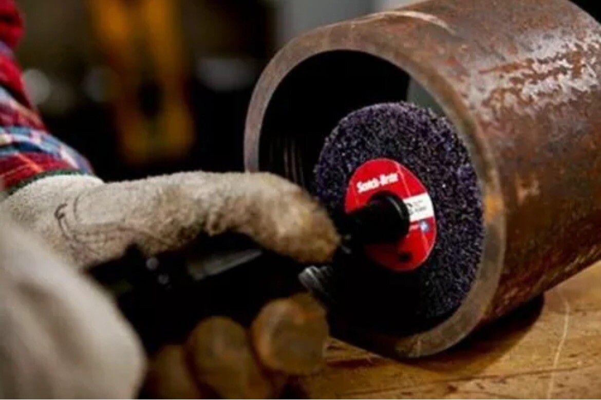 3M 21552 Clean and Strip XT Disc 4 in x 1/2 in. 10 Pack Replaces 07470 7470