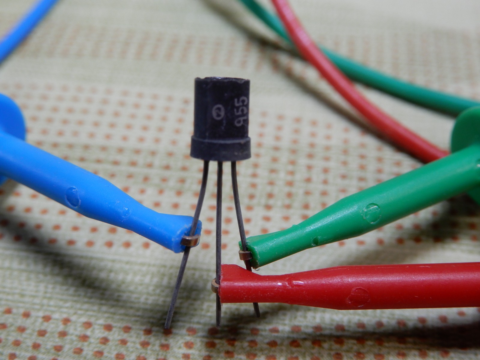 Sprague Green Dot 2N2926 NPN Silicon Transistors (100) NOS Hfe 247-352 Fuzz!