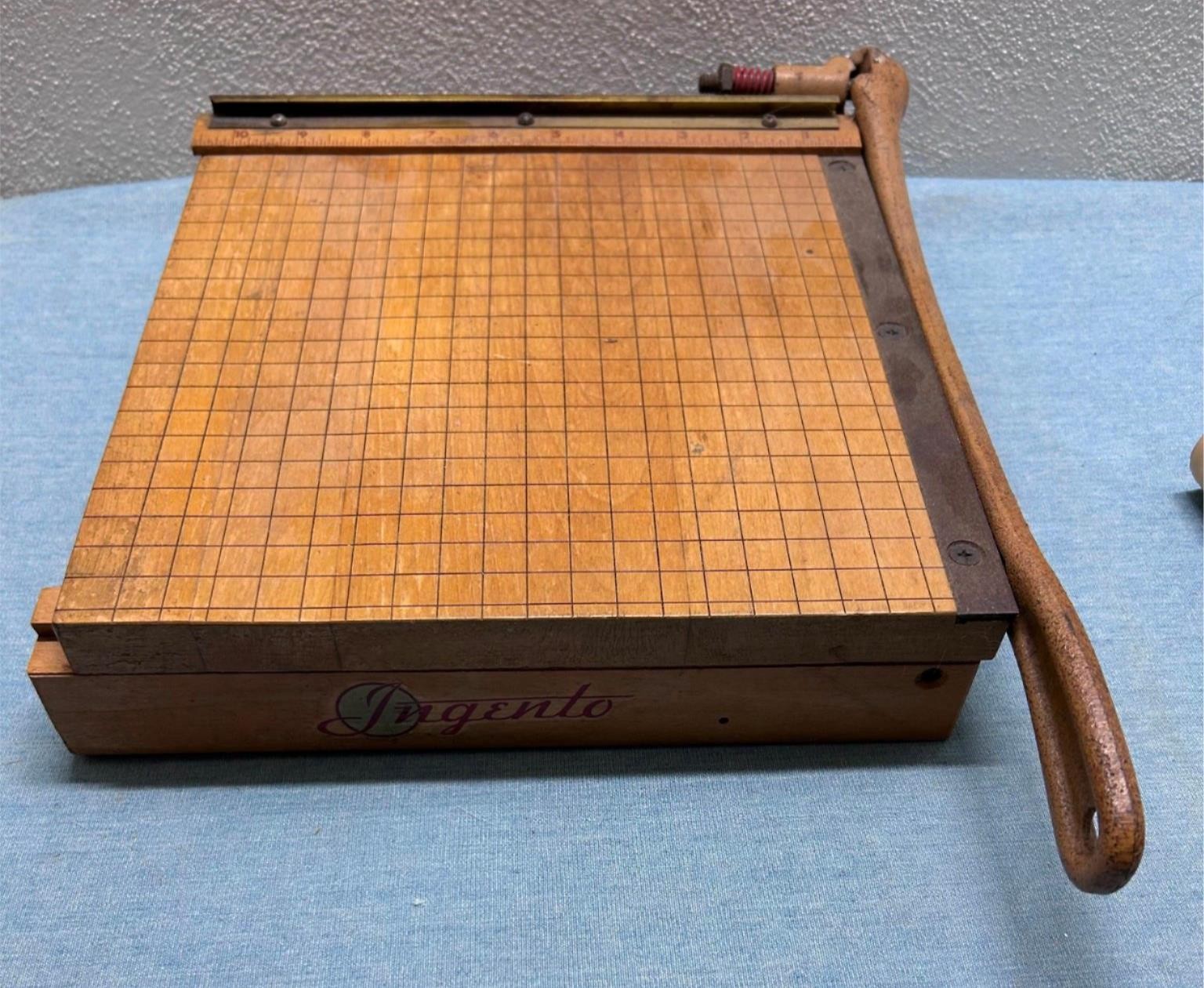 Vintage Ingento No. 3 Guillotine Paper Cutter Cast Iron Arm Wood Base Artists