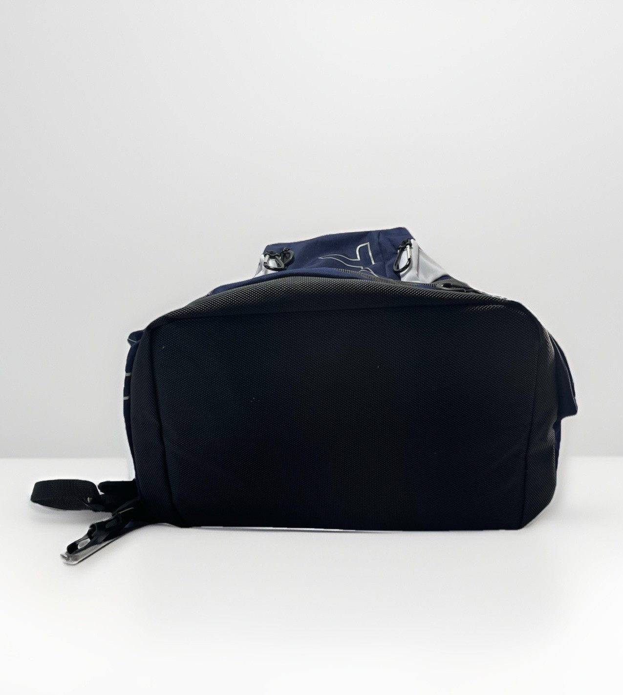 Tyr Alliance 45L White Navy Backpack Gym Pool Bag Wet Dry Ergonomic Design