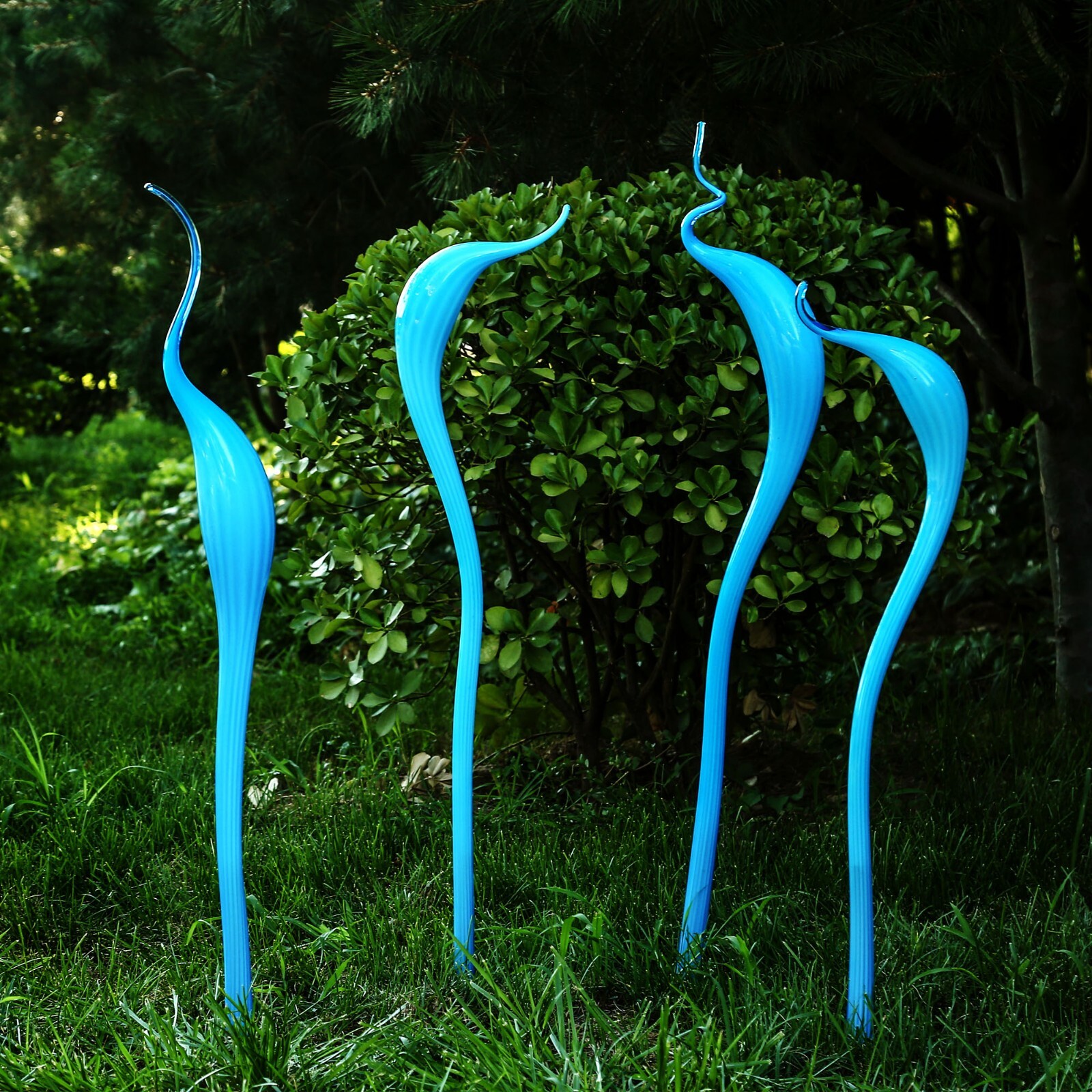 Hand Blown Glass Art Spiral Sculpture for Yard Lawn Public Space Decoration