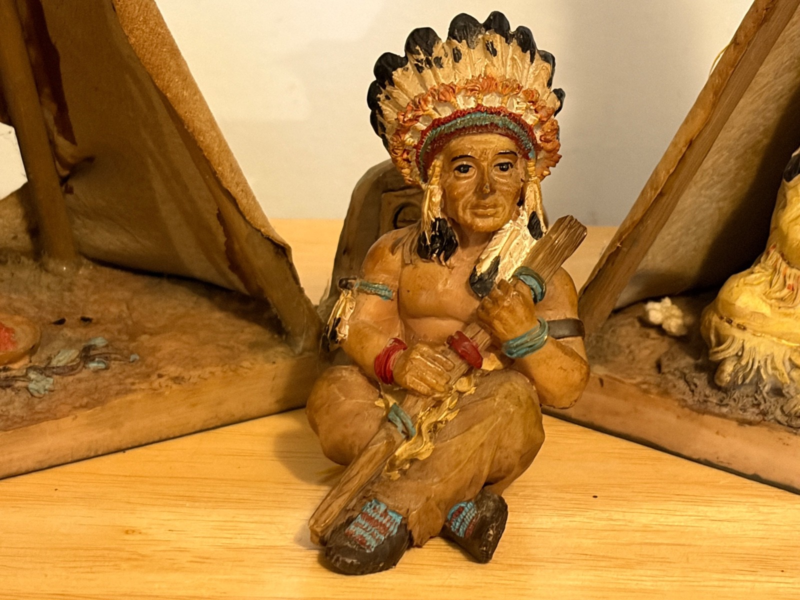 Native American Family w/ Chief Teepee Opens Cooking Working Hinged 16"x 9" NICE