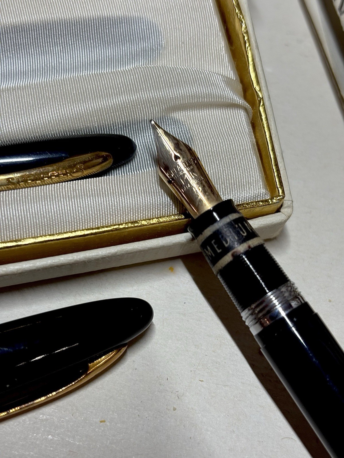 Vintage Sheaffer's Snorkel Fountain Pen & Pencil Set 14 Kt Gold Nib