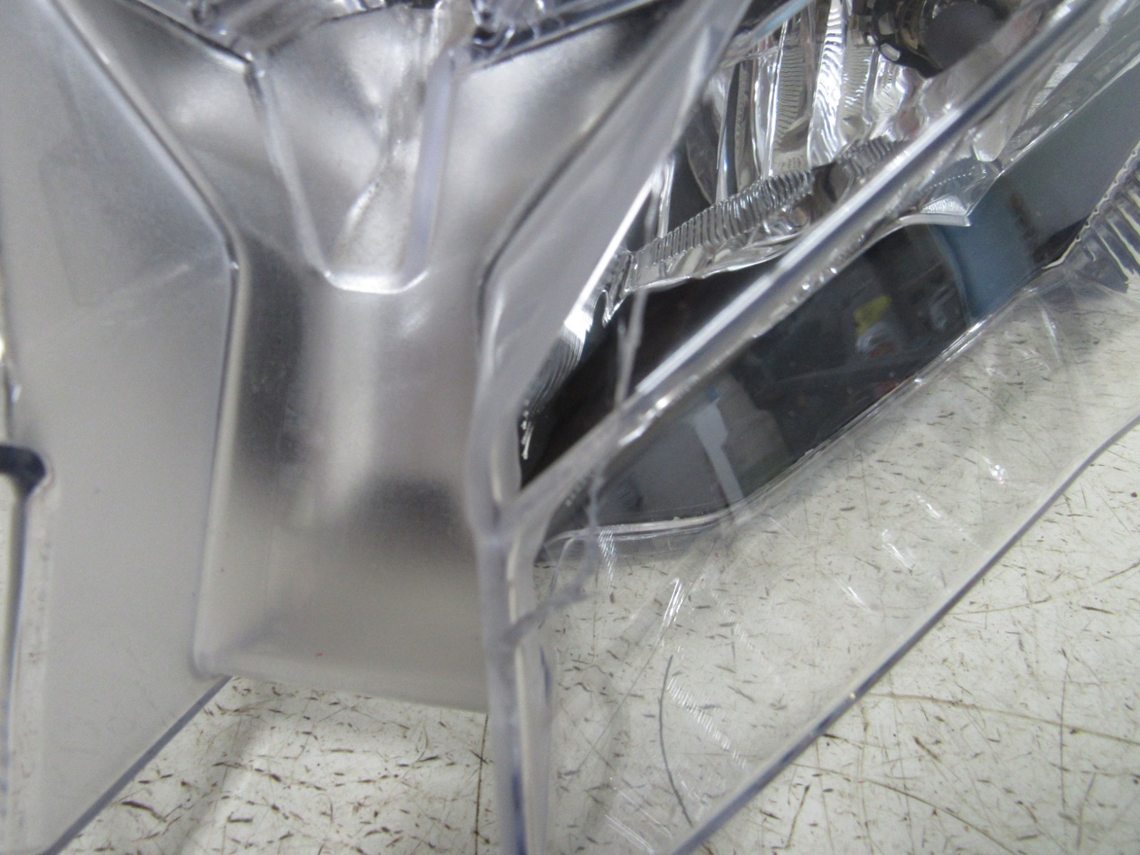 22 LYNX BOONDOCKER DS 850 E-TEC HEADLIGHT HEAD LIGHT LAMP CRACKED OEM #0230