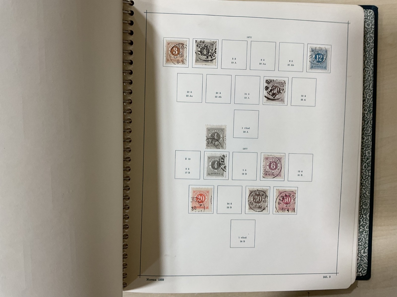 Sweden stamps. Vintage. 4 stock books/album. 4.8kg. BG97*