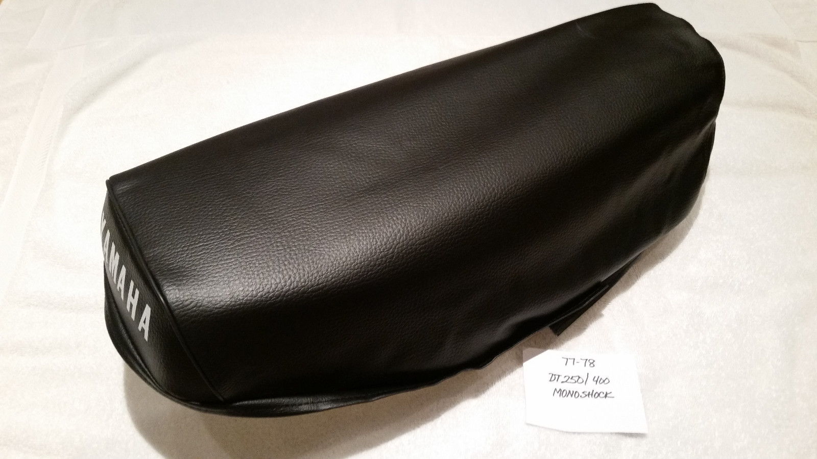 reproduction 1977-78 dt250/400 seat foam and cover (fits yamaha)