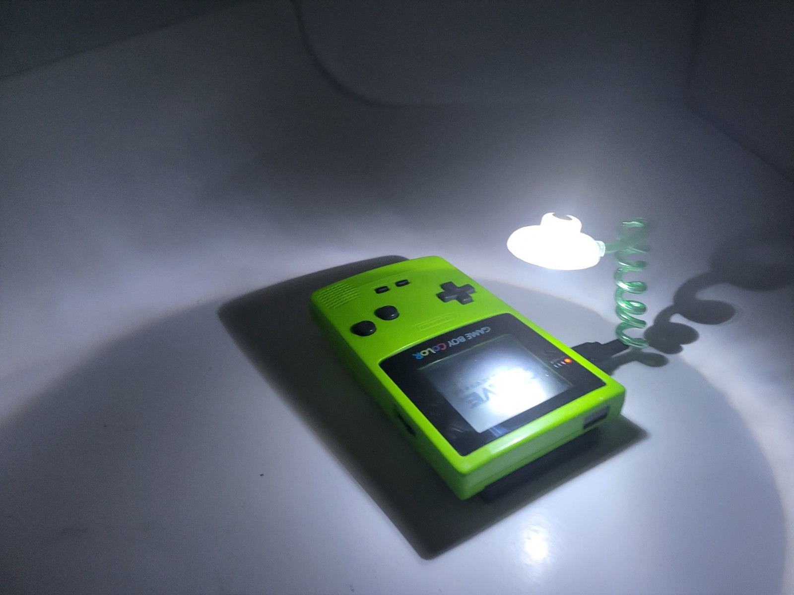 NEW Super Bright LED Worm/Snake Light for Game Boy Color No Batteries Required