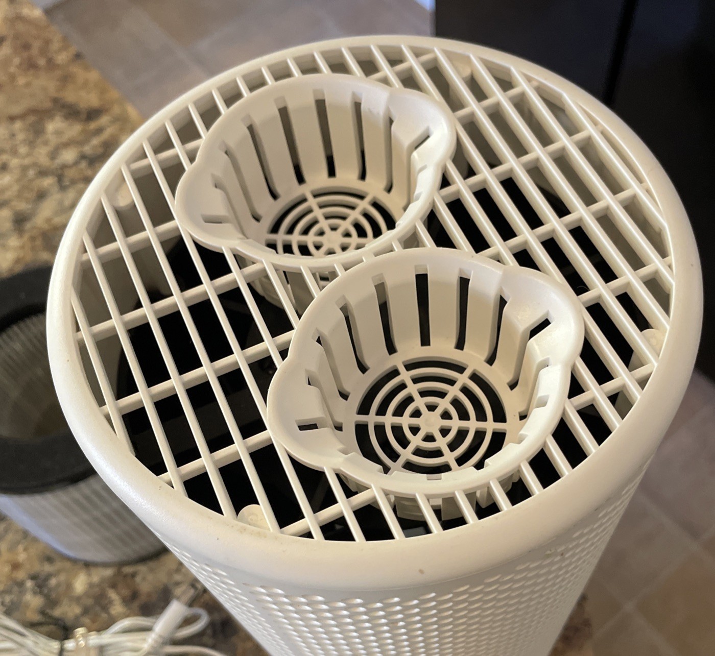 Scentsy Air Purifier Includes Only One Air Filter And Plug No Other Accessories