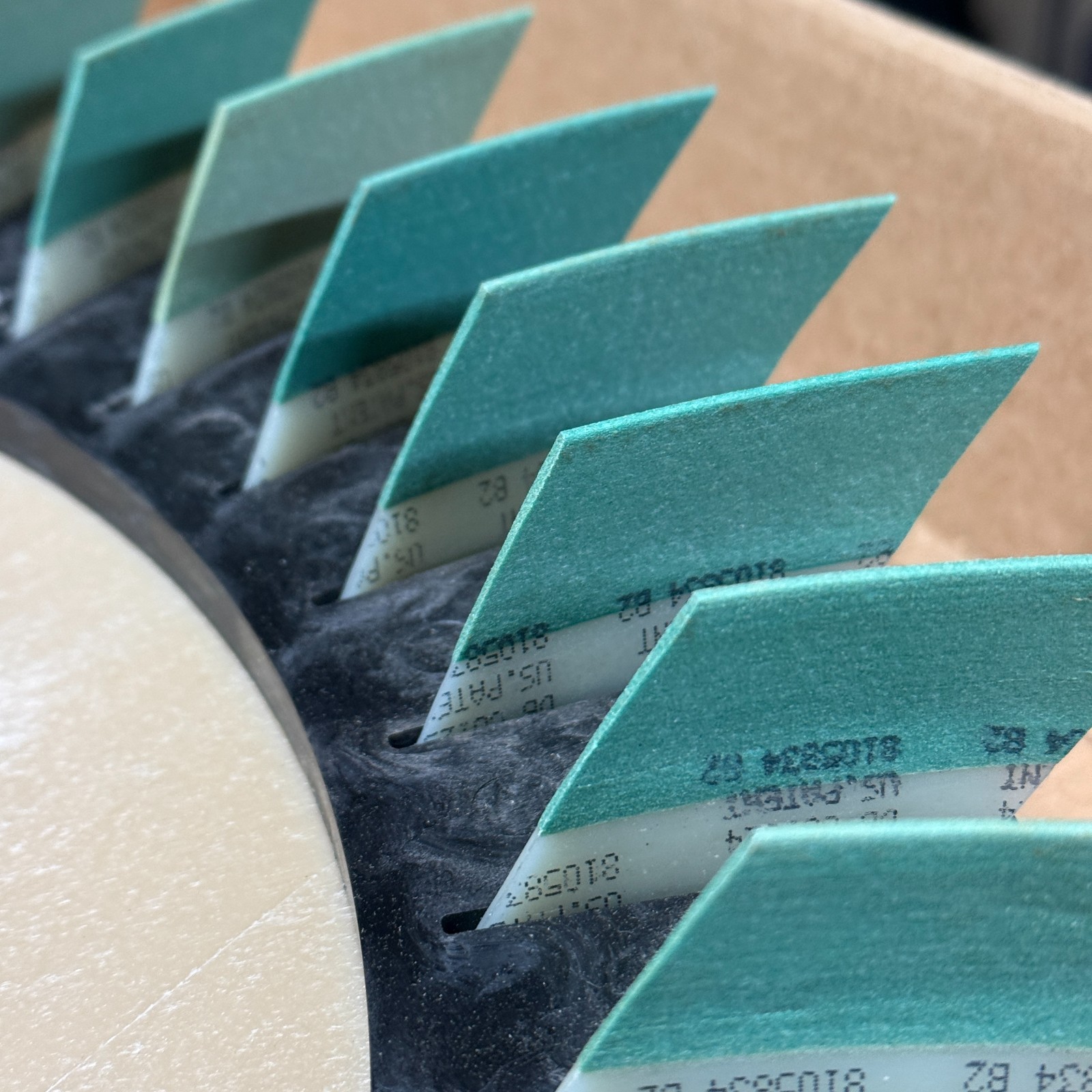 NOS DIAMABRUSH 912001240 Polymer Polishing Abrasive Pad 400 Grit 20" Diameter