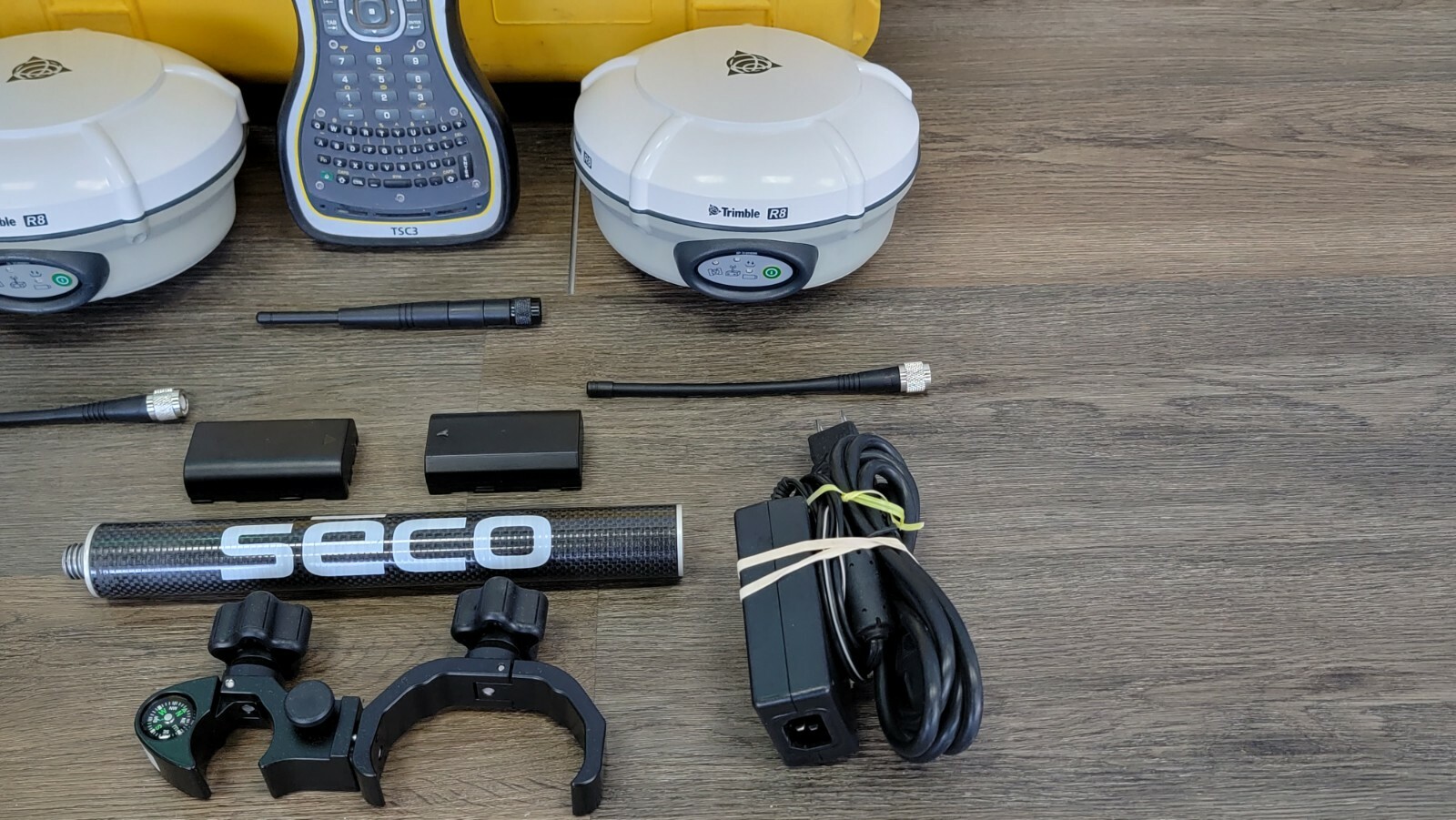 Trimble Dual R8 Model 4 GPS GNSS Galileo Base Rover RTK System TSC3 450-470MHz