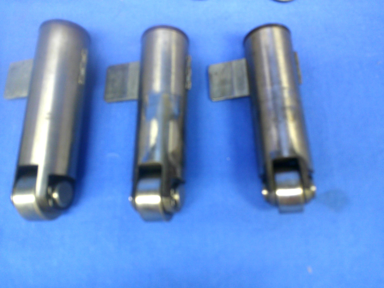 Set of 16 Vintage Buick Nailhead Roller Rockers