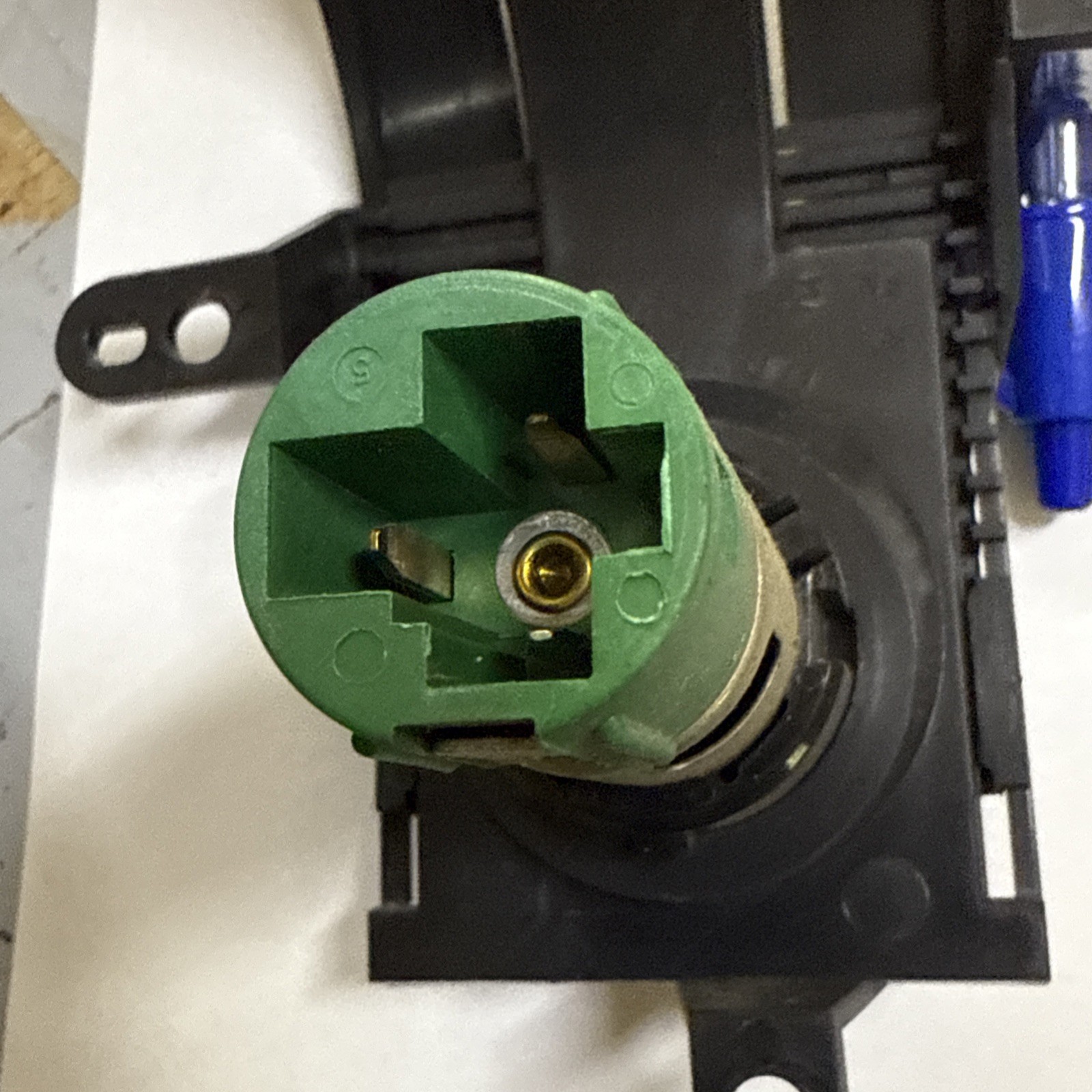 99-04 Ford F250 F350 Super Duty Dashboard Bezel Power Outlet 12V Point OEM F-250