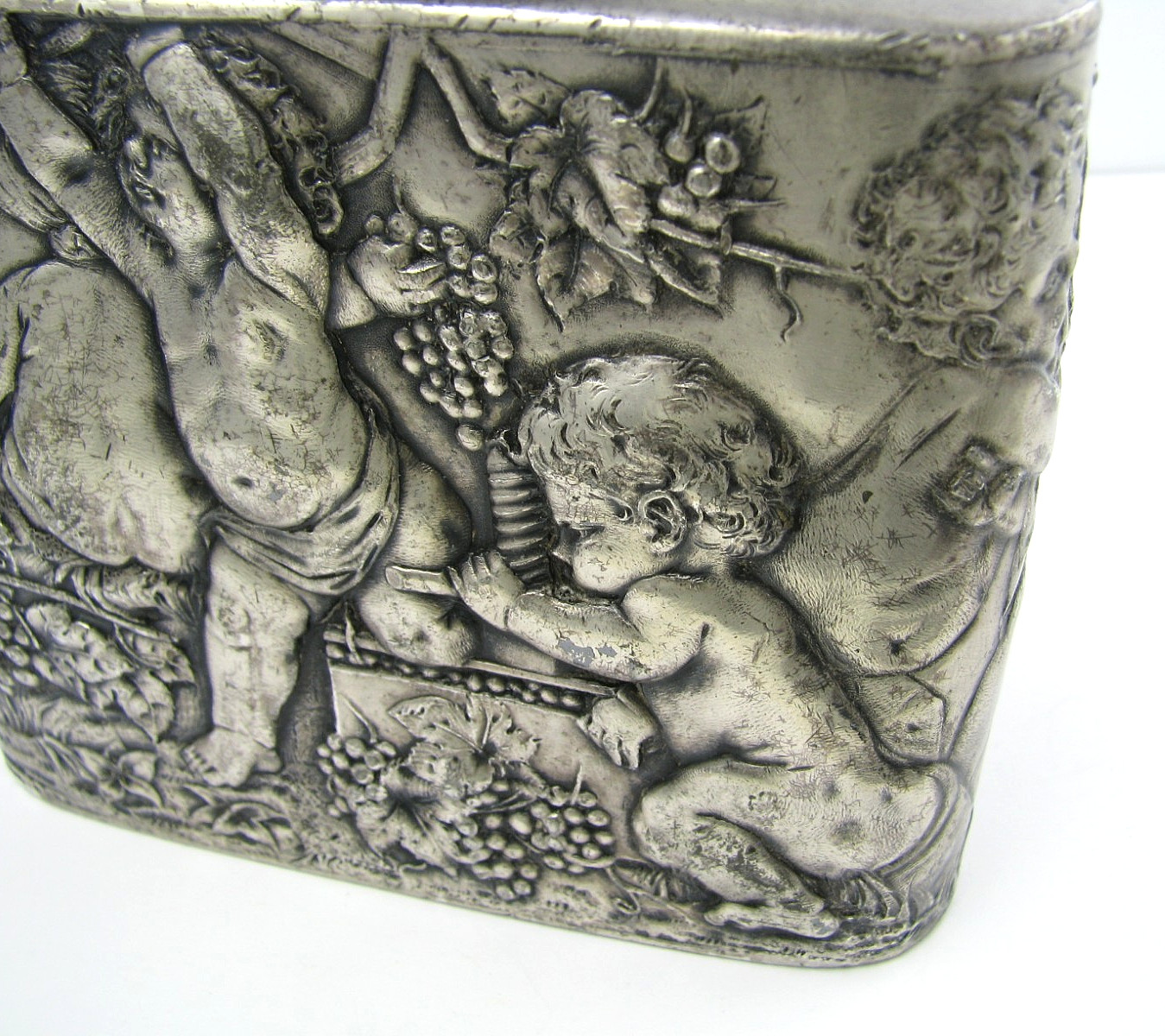 ANTIQUE SILVER PLATED FLASK LIQUOR FLASK Tipsy Cherubs Angels 1870s No Mono Rare