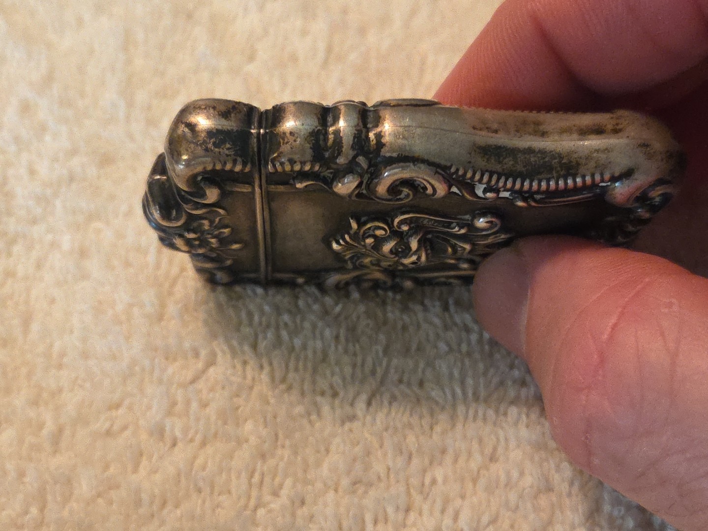Art Nouveau sterling silver ornate MATCH SAFE VESTA CASE Lion/Gargoyle Head