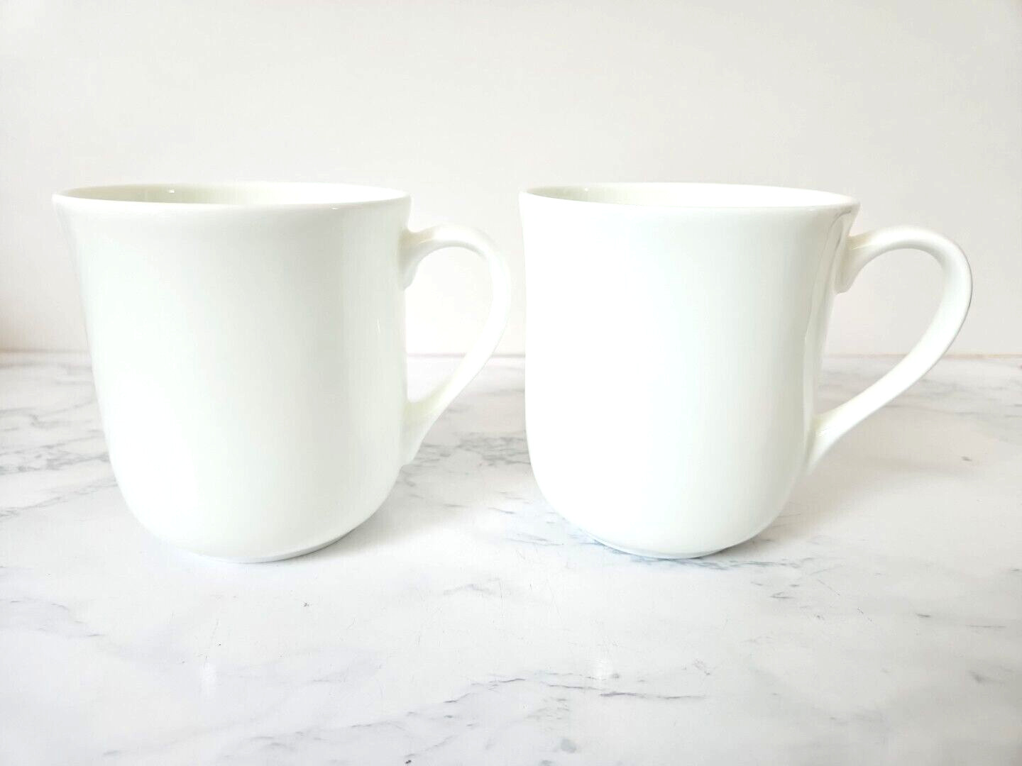 2 WEDGWOOD Gourmet Coffee Mugs Cups Bone China Professional China Home Gourmet